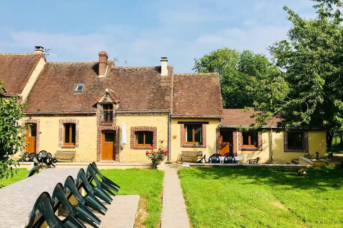 Les Gites De La Maison Lierue Thiron-Gardais Exterior photo